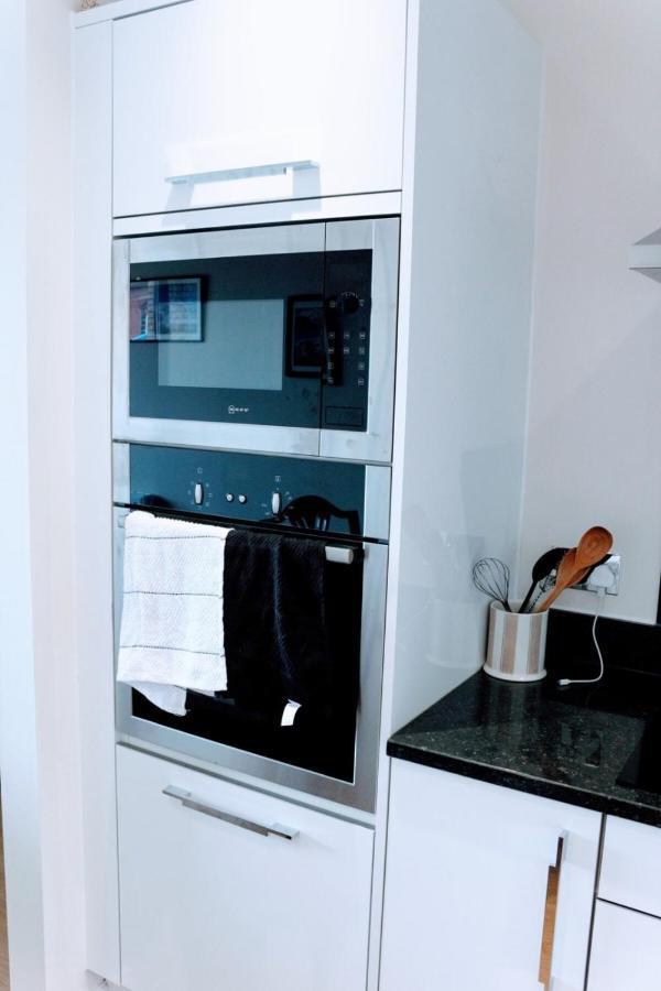 Modern Apartment In Edinburgh Bagian luar foto