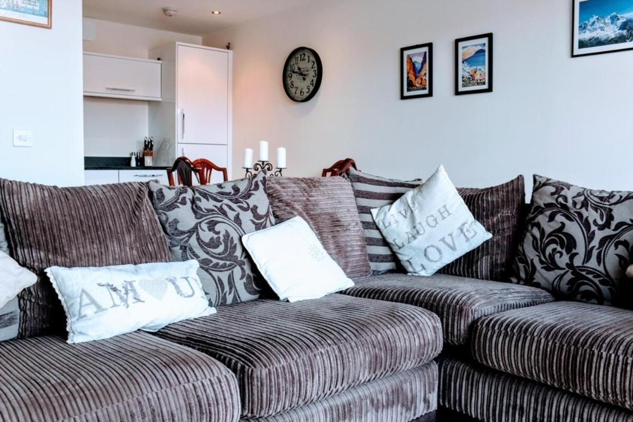 Modern Apartment In Edinburgh Bagian luar foto