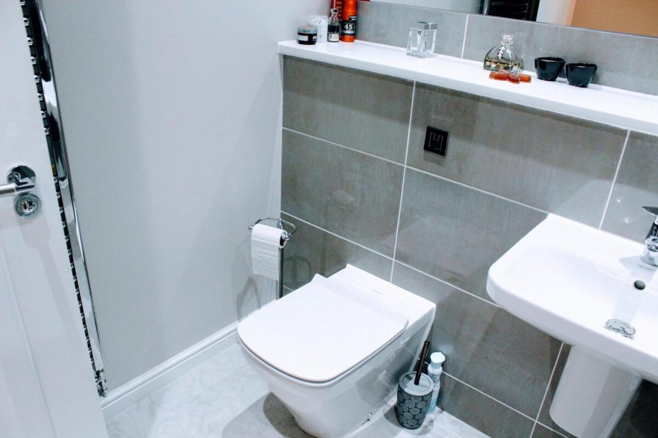 Modern Apartment In Edinburgh Bagian luar foto